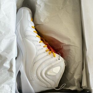 Men’s Supreme Athletic shoe Size 11.5